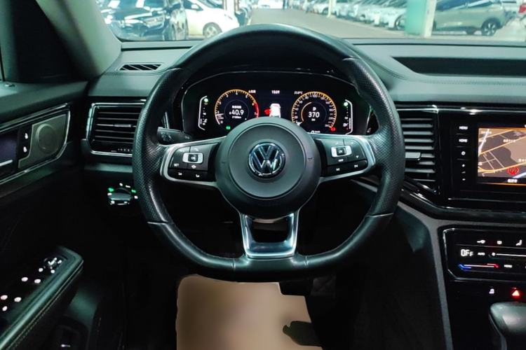 Used Volkswagen Teramont X 2020 Facelifted 330TSI Two-Wheel-Drive Luxury Edition Steering Wheel