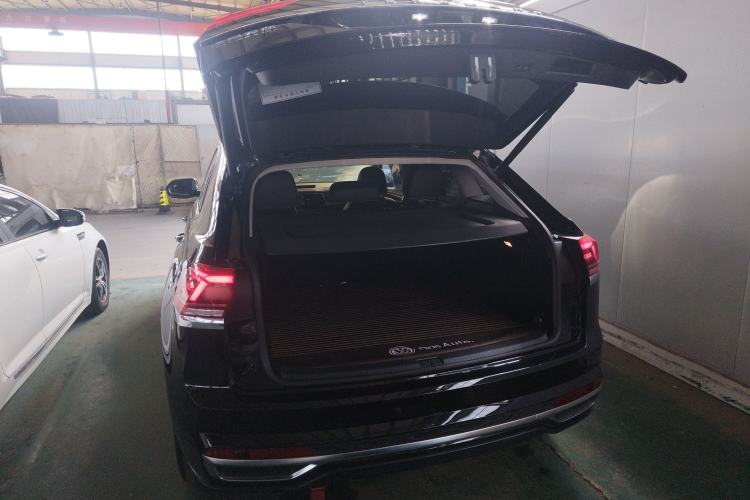 Used Volkswagen Teramont X 2020 Facelifted 330TSI Two-Wheel-Drive Luxury Edition Trunk