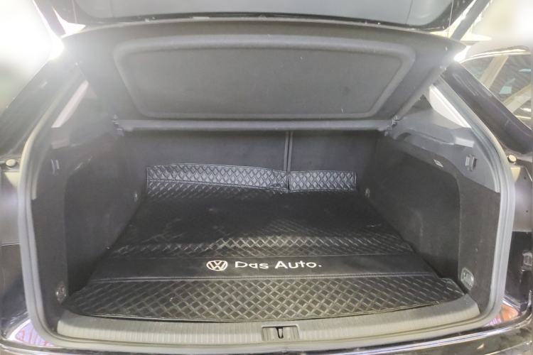 Used Volkswagen Teramont X 2020 Revised Version 380TSI Four-Wheel Drive Prestige Luxury Edition Trunk