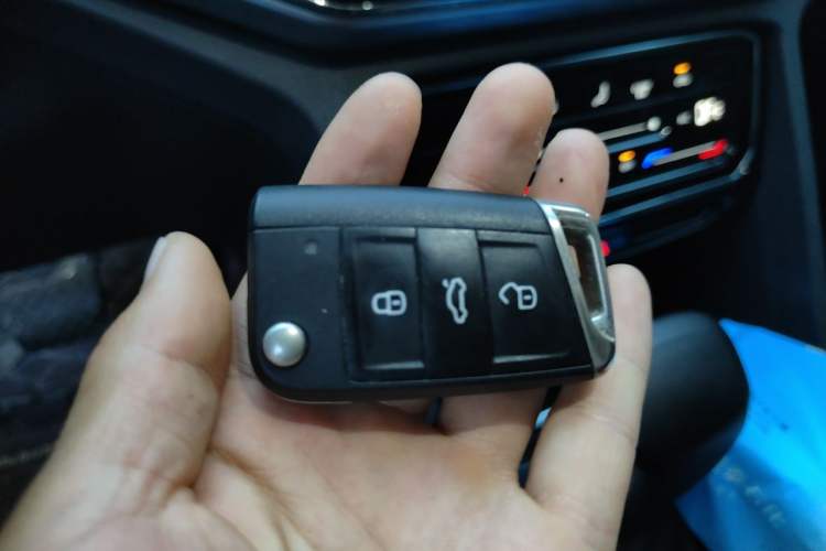 Used Volkswagen Teramont X 2020 Facelifted 330TSI Two-Wheel-Drive Luxury Edition Vehicle Key