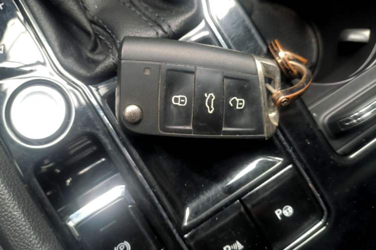 Used Volkswagen Teramont X 2020 Facelifted 330TSI Two-Wheel-Drive Luxury Edition Vehicle Key