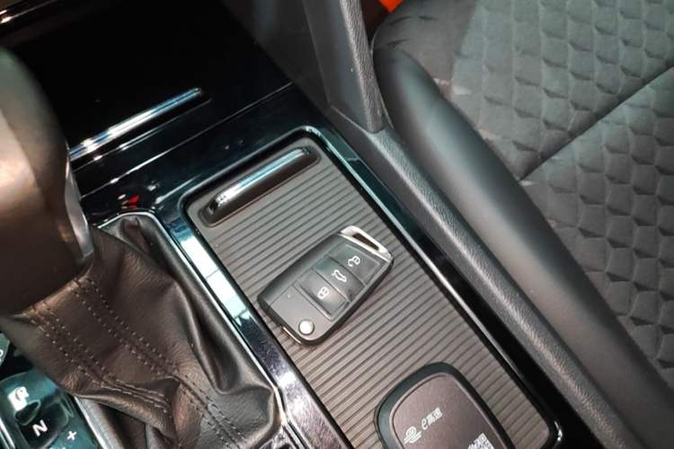 Used Volkswagen Teramont X 2020 Facelifted 330TSI Two-Wheel-Drive Luxury Edition Vehicle Key
