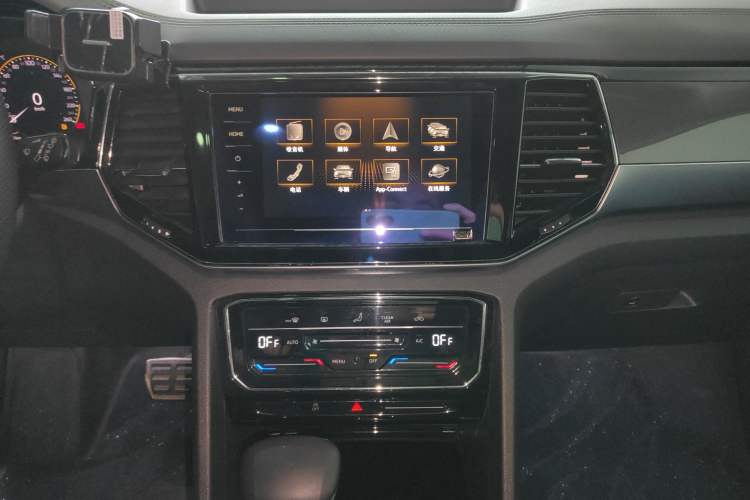 Used Volkswagen Teramont X 2020 380TSI Four-Wheel Drive Luxury Edition Audio And AC Panel