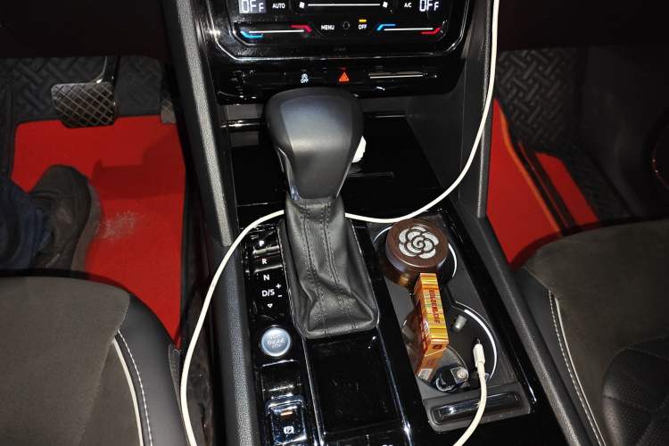 Used Volkswagen Teramont X 2020 Revised Version 330TSI Two-Wheel Drive Prestige Luxury Edition Gear Lever