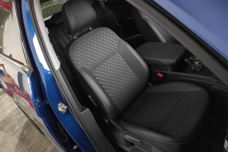 Used Volkswagen Teramont X 2020 380TSI Four-Wheel Drive Luxury Edition Right Front Seat