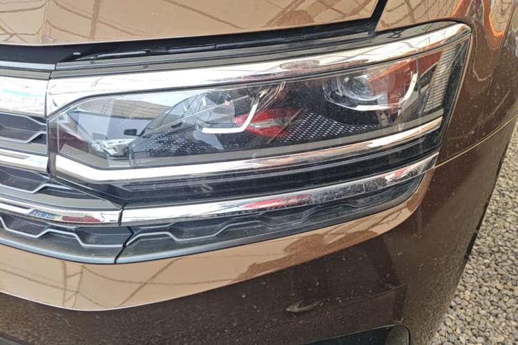 Used Volkswagen Teramont X 2020 Revised Version 380TSI Four-Wheel Drive Prestige Luxury Edition Left Front Headlight