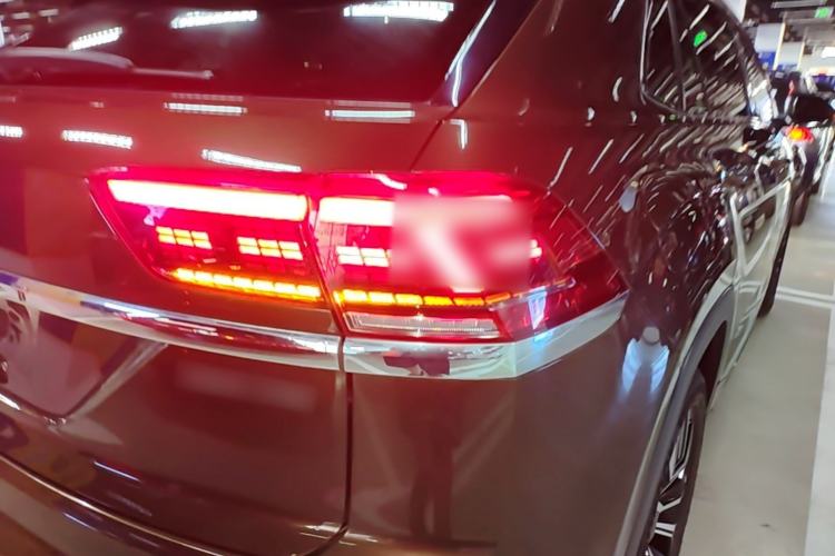 Used Volkswagen Teramont X 2020 380TSI Four-Wheel Drive Prestige Luxury Edition Right Rear Taillight