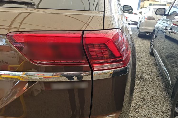 Used Volkswagen Teramont X 2020 Revised Version 380TSI Four-Wheel Drive Prestige Luxury Edition Right Rear Taillight