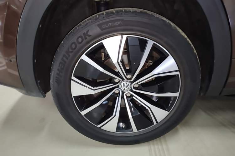 Used Volkswagen Teramont X 2020 380TSI Four-Wheel Drive Prestige Luxury Edition Right Rear Wheel Hub