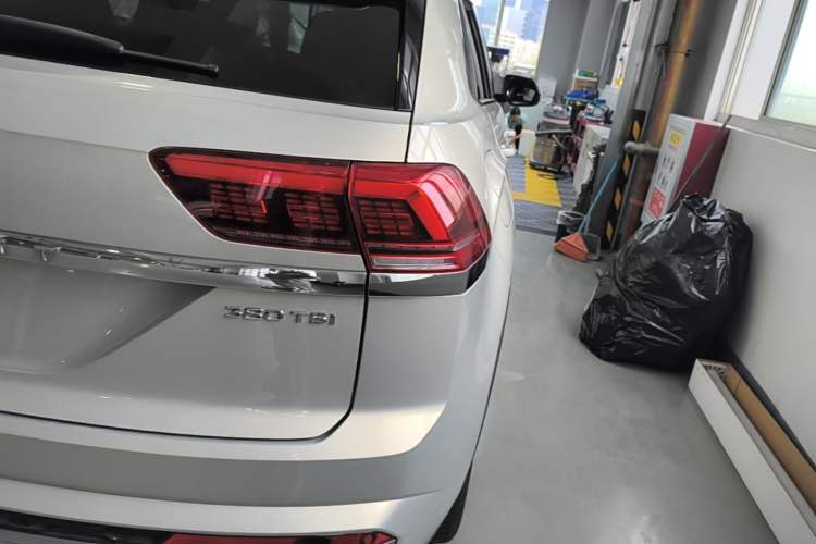 Used Volkswagen Teramont X 2020 380TSI Four-Wheel Drive Luxury Edition Right Rear Taillight