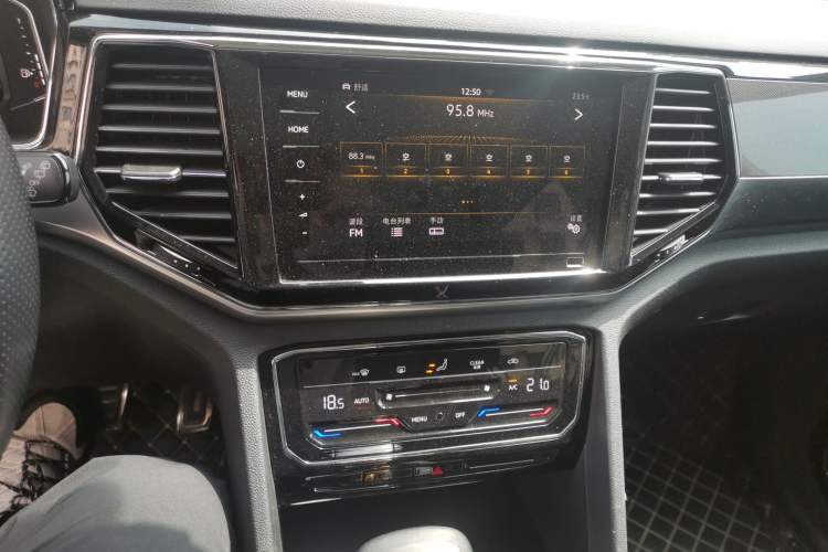 Used Volkswagen Teramont X 2020 380TSI Four-Wheel Drive Luxury Edition Audio And AC Panel