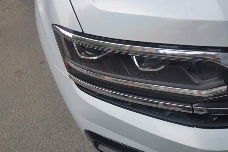Used Volkswagen Teramont X 2020 380TSI Four-Wheel Drive Luxury Edition Right Front Headlight