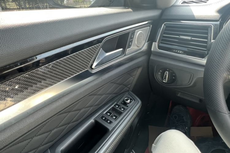 Used Volkswagen Teramont X 2020 Revised Version 330TSI Two-Wheel Drive Prestige Luxury Edition Headliner