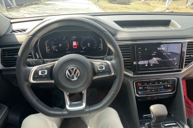 Used Volkswagen Teramont X 2020 Revised Version 330TSI Two-Wheel Drive Prestige Luxury Edition Instrument Cluster