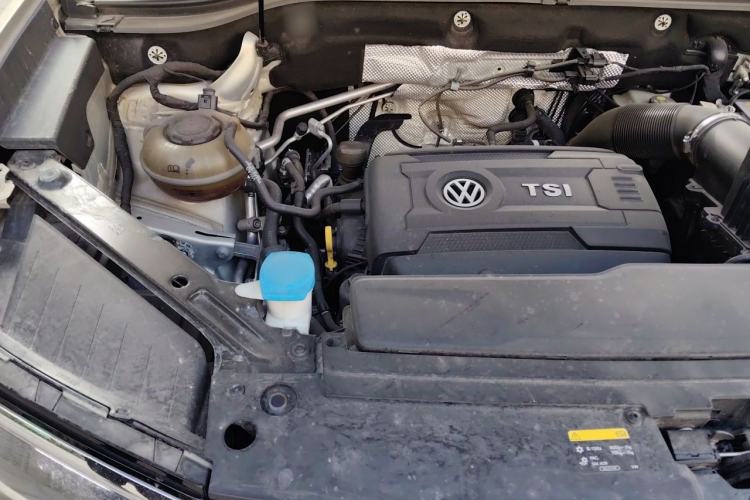 Used Volkswagen Teramont X 2020 Revised Version 380TSI Four-Wheel Drive Prestige Luxury Edition Engine Bay Right
