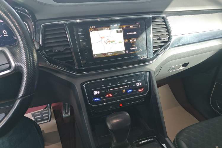 Used Volkswagen Teramont X 2020 Facelift 380TSI Four-Wheel Drive Luxury Edition Audio And AC Panel