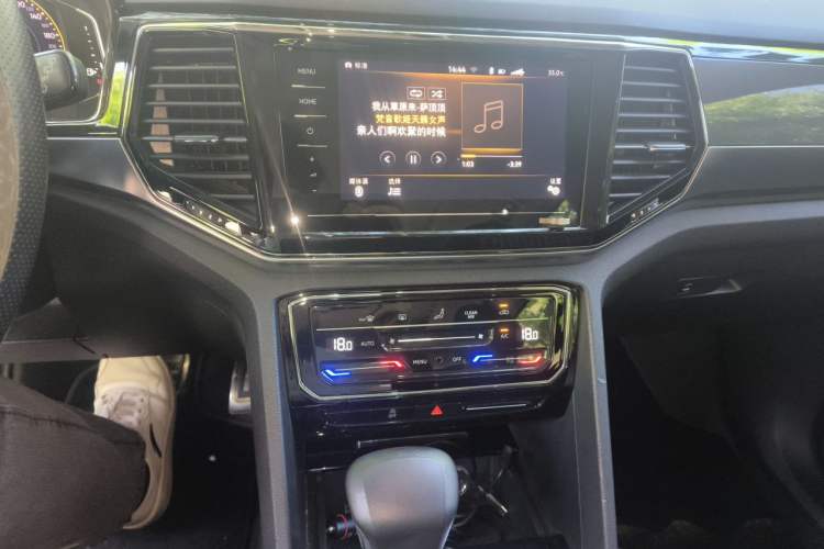 Used Volkswagen Teramont X 2020 380TSI Four-Wheel Drive Luxury Edition Audio And AC Panel