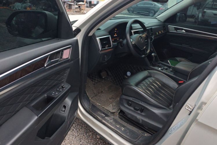 Used Volkswagen Teramont X 2020 Facelifted 330TSI Two-Wheel-Drive Luxury Edition Driver Seat