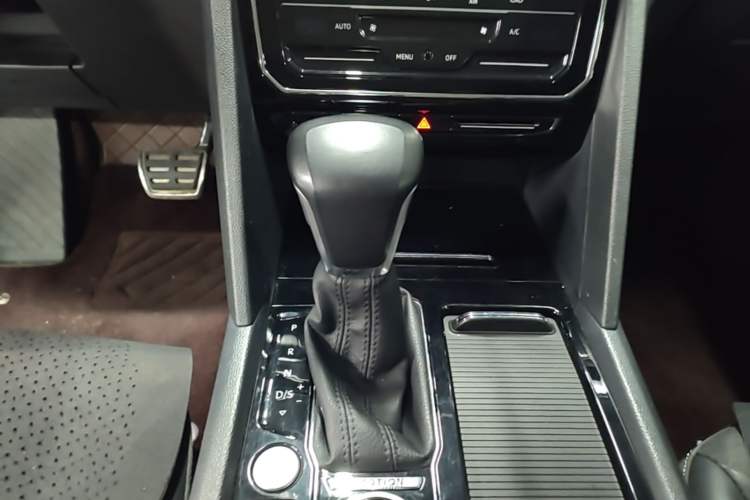 Used Volkswagen Teramont X 2020 380TSI Four-Wheel Drive Luxury Edition Gear Lever