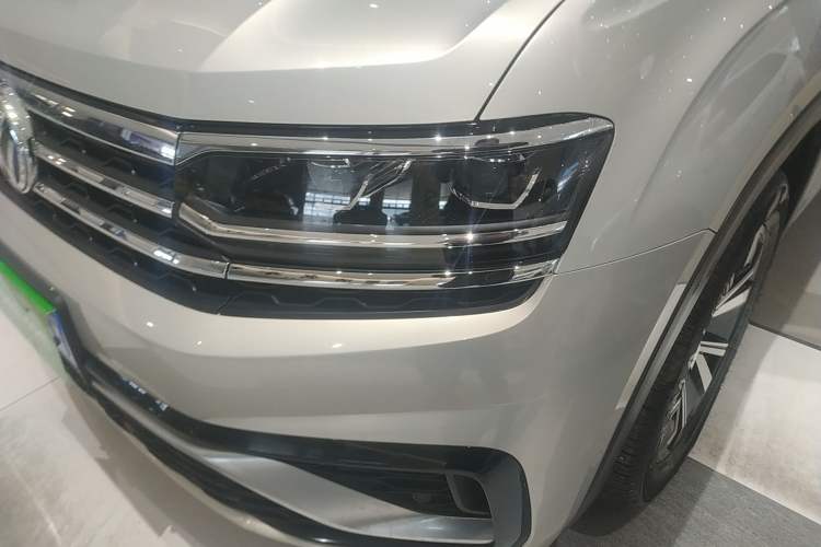 Used Volkswagen Teramont X 2020 Facelift 380TSI Four-Wheel Drive Luxury Edition Left Front Headlight
