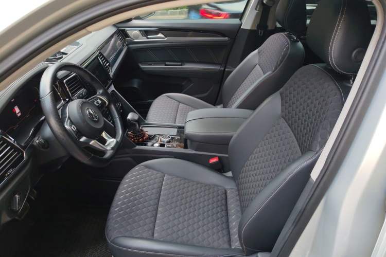 Used Volkswagen Teramont X 2020 Facelift 380TSI Four-Wheel Drive Luxury Edition Left Front Seat