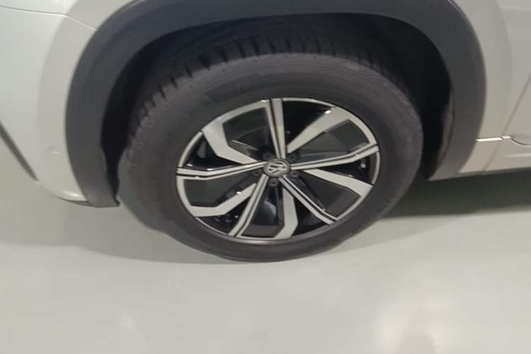 Used Volkswagen Teramont X 2020 380TSI Four-Wheel Drive Luxury Edition Left Front Wheel Hub