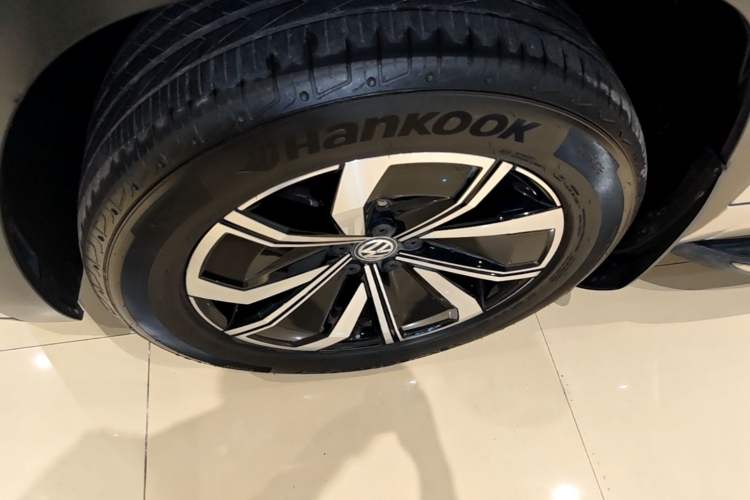 Used Volkswagen Teramont X 2020 380TSI Four-Wheel Drive Luxury Edition Left Front Wheel Hub