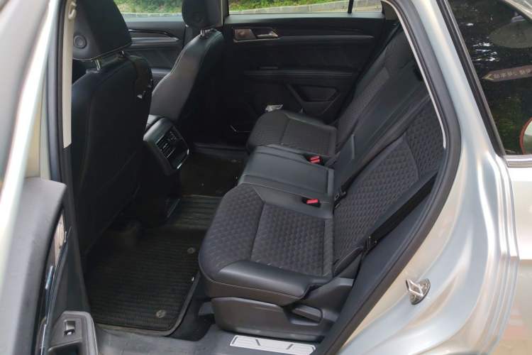 Used Volkswagen Teramont X 2020 Facelift 380TSI Four-Wheel Drive Luxury Edition Left Rear Seat