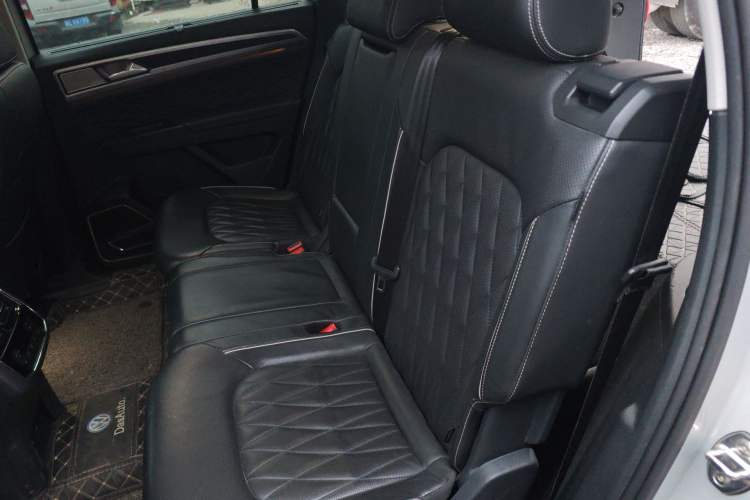 Used Volkswagen Teramont X 2020 Facelifted 330TSI Two-Wheel-Drive Luxury Edition Left Rear Seat