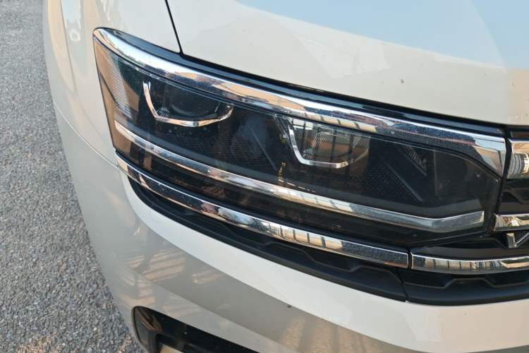 Used Volkswagen Teramont X 2020 380TSI Four-Wheel Drive Prestige Luxury Edition Right Front Headlight