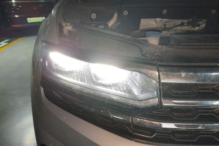 Used Volkswagen Teramont X 2020 Facelift 380TSI Four-Wheel Drive Luxury Edition Right Front Headlight