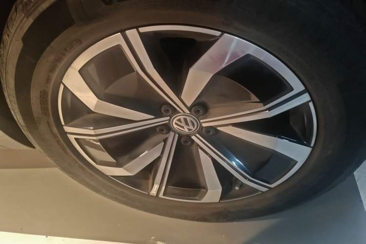 Used Volkswagen Teramont X 2020 380TSI Four-Wheel Drive Luxury Edition Right Front Wheel Hub