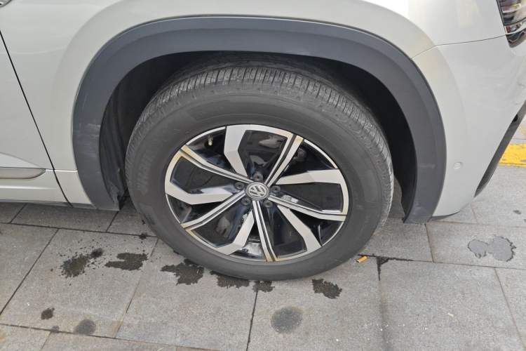 Used Volkswagen Teramont X 2020 Facelift 380TSI Four-Wheel Drive Luxury Edition Right Front Wheel Hub