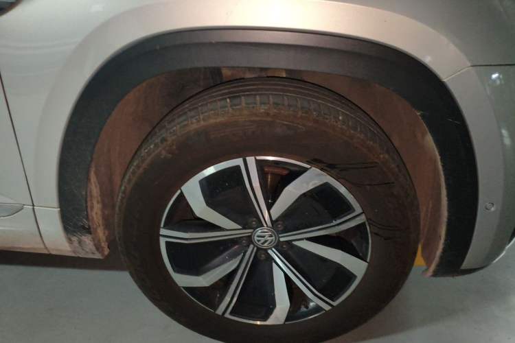 Used Volkswagen Teramont X 2020 Facelift 380TSI Four-Wheel Drive Luxury Edition Right Front Wheel Hub