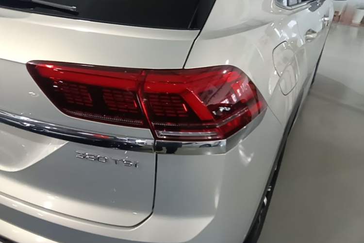 Used Volkswagen Teramont X 2020 380TSI Four-Wheel Drive Luxury Edition Right Rear Taillight