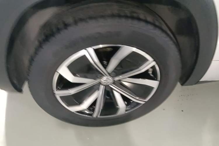 Used Volkswagen Teramont X 2020 380TSI Four-Wheel Drive Luxury Edition Right Rear Wheel Hub