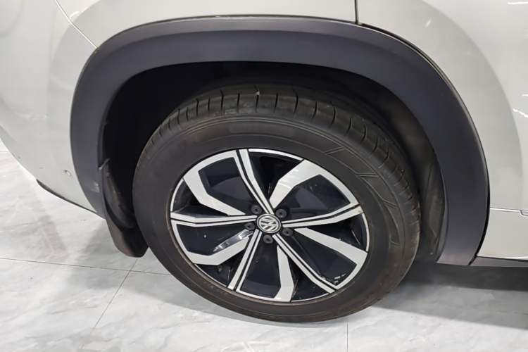 Used Volkswagen Teramont X 2020 380TSI Four-Wheel Drive Luxury Edition Right Rear Wheel Hub
