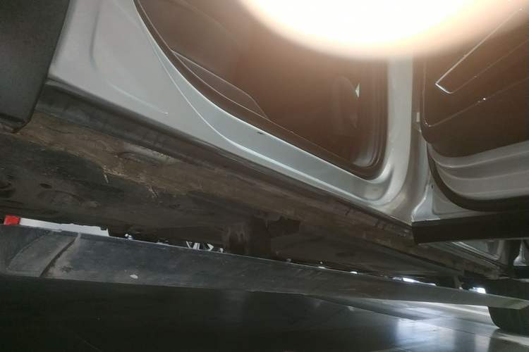 Used Volkswagen Teramont X 2020 Facelift 380TSI Four-Wheel Drive Luxury Edition Right Side Sill