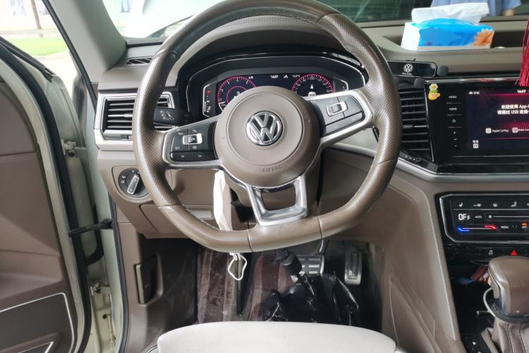 Used Volkswagen Teramont X 2020 Revised Version 380TSI Four-Wheel Drive Prestige Luxury Edition Steering Wheel