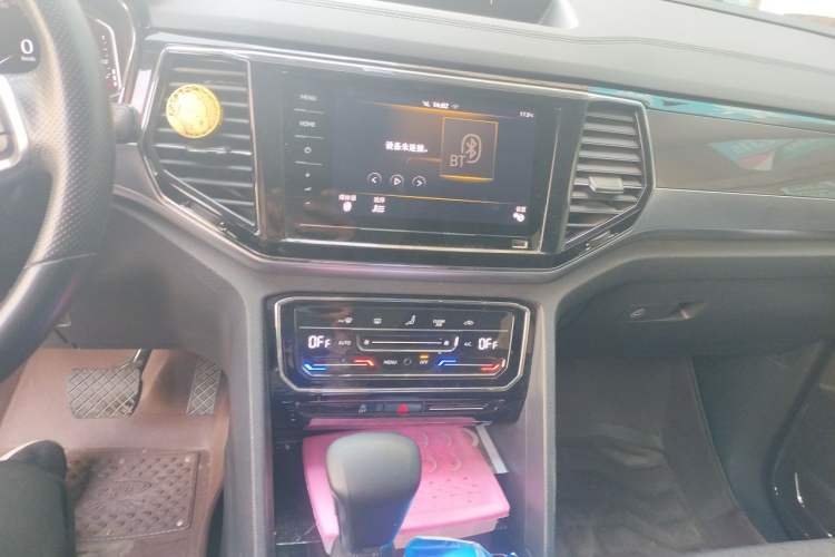 Used Volkswagen Teramont X 2020 Facelifted 330TSI Two-Wheel-Drive Luxury Edition Audio And AC Panel