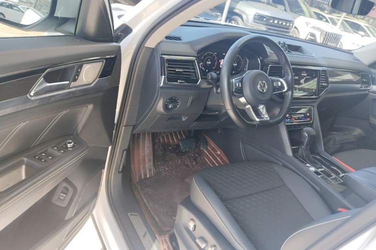 Used Volkswagen Teramont X 2020 Facelifted 330TSI Two-Wheel-Drive Luxury Edition Driver Seat