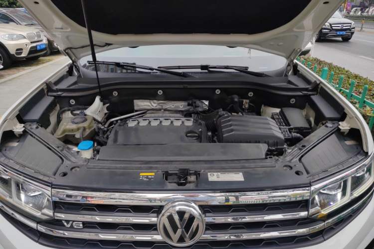 Used Volkswagen Teramont X 2020 Facelifted 530 V6 All-Wheel Drive Prestige Flagship Edition Engine Bay