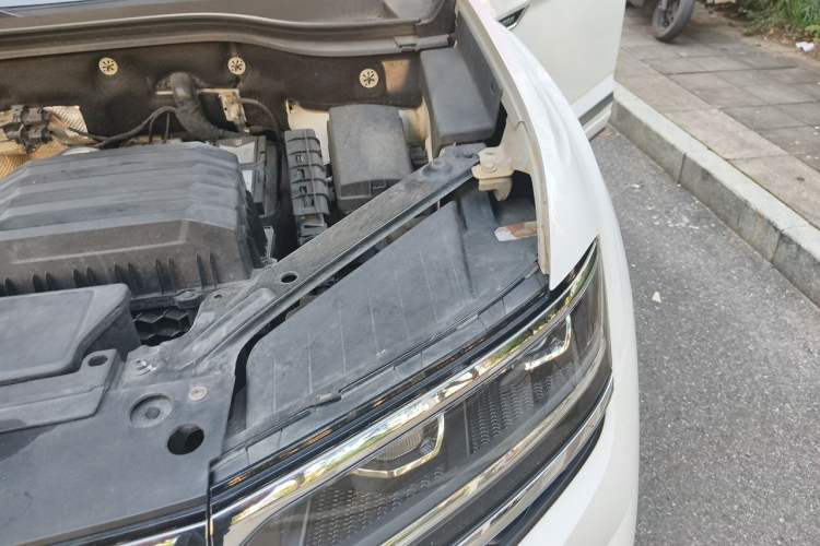 Used Volkswagen Teramont X 2020 380TSI Four-Wheel Drive Prestige Luxury Edition Engine Bay Left