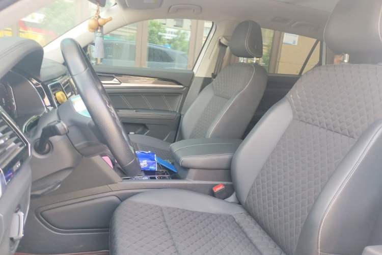 Used Volkswagen Teramont X 2020 Facelifted 330TSI Two-Wheel-Drive Luxury Edition Left Front Seat