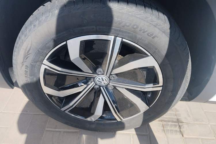 Used Volkswagen Teramont X 2020 Facelifted 330TSI Two-Wheel-Drive Luxury Edition Left Front Wheel Hub
