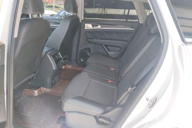 Used Volkswagen Teramont X 2020 Facelifted 330TSI Two-Wheel-Drive Luxury Edition Left Rear Seat