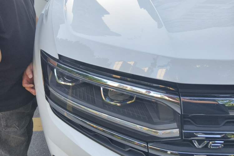 Used Volkswagen Teramont X 2020 380TSI Four-Wheel Drive Prestige Luxury Edition Right Front Headlight