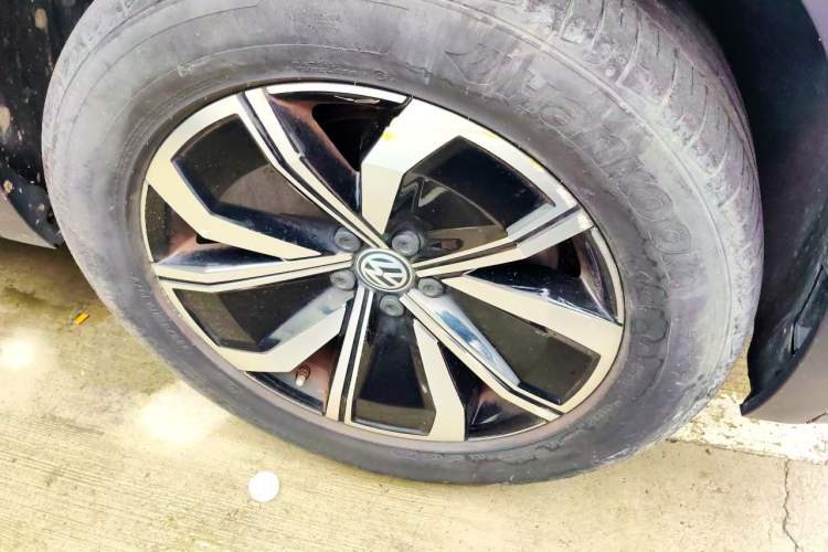 Used Volkswagen Teramont X 2020 330TSI Two-Wheel-Drive Luxury Edition Right Front Wheel Hub