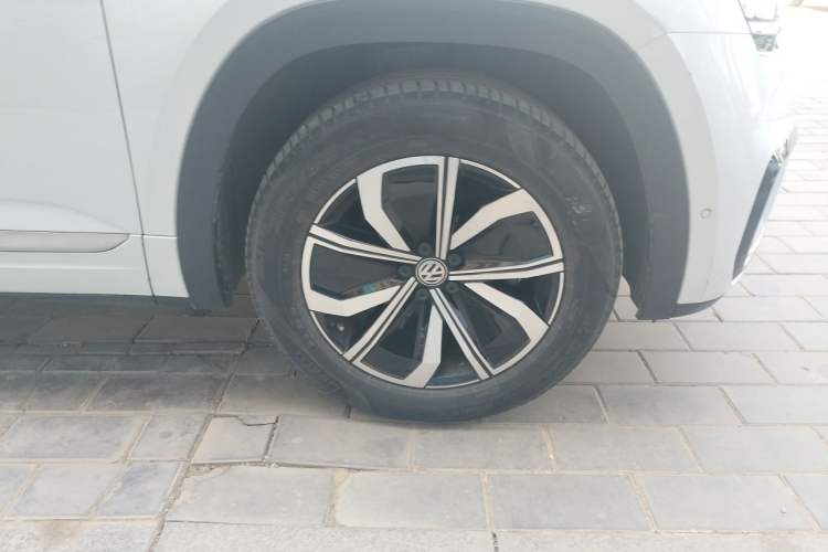 Used Volkswagen Teramont X 2020 Facelifted 330TSI Two-Wheel-Drive Luxury Edition Right Front Wheel Hub