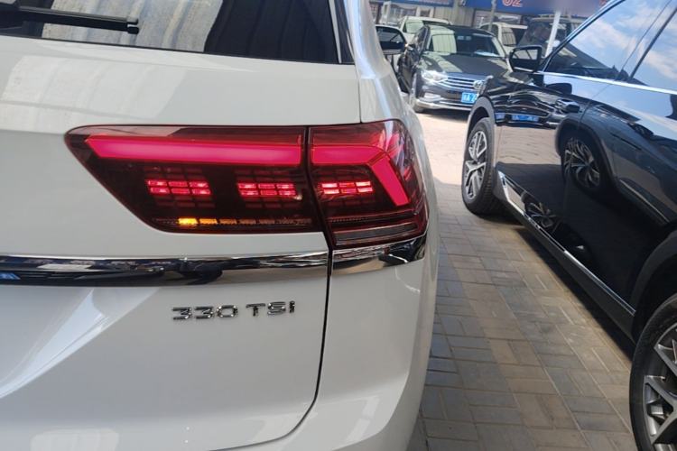 Used Volkswagen Teramont X 2020 Facelifted 330TSI Two-Wheel-Drive Luxury Edition Right Rear Taillight
